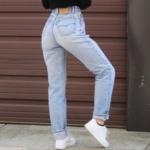Light wash 501 Levi’s skinny/mom jeans sz26